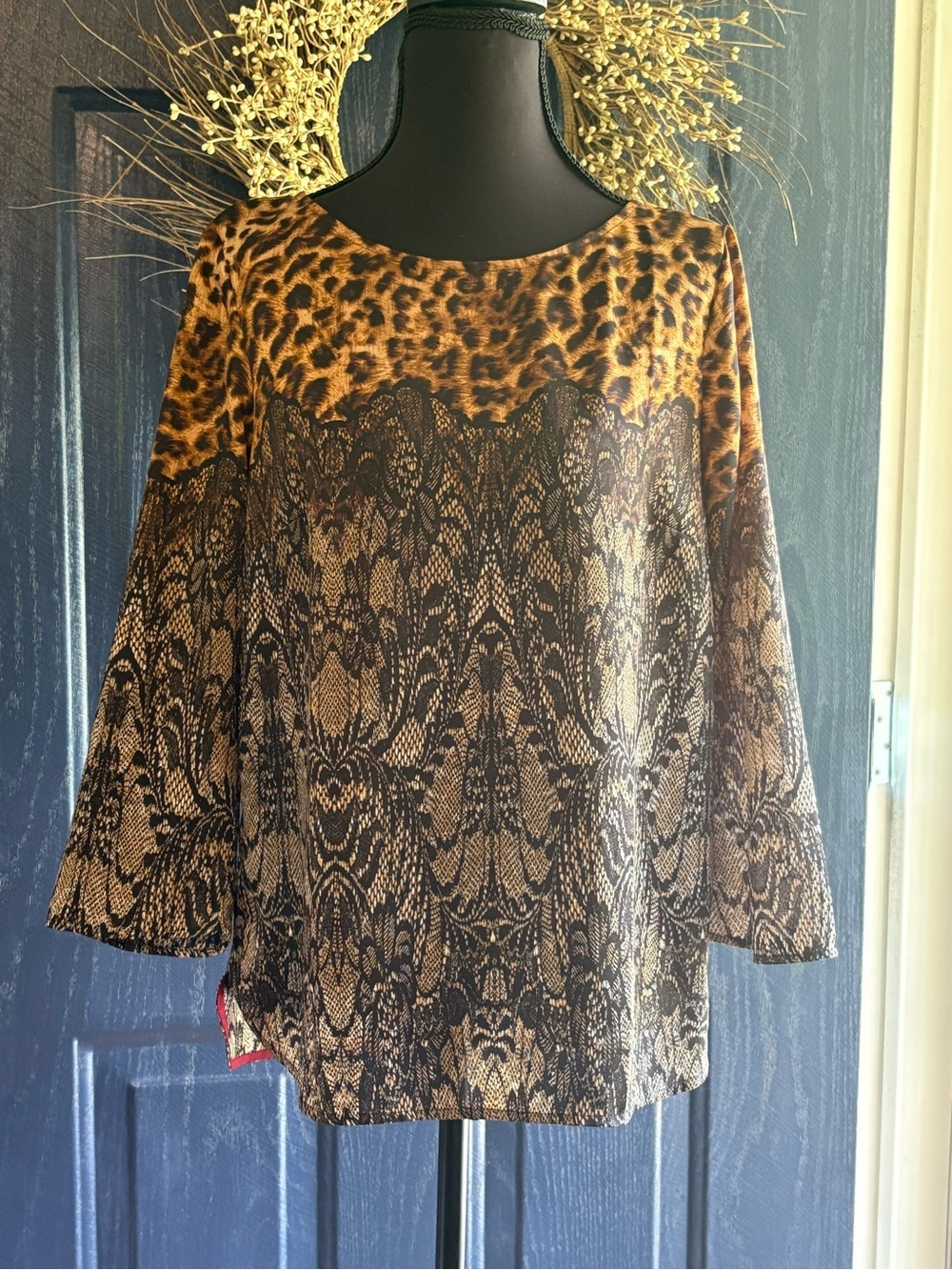 Ann Taylor Leopard & Lace-Effect Tunic Top - silky feel Polyester size Small